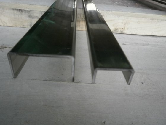 ステンレス 軽ミゾ形鋼材(フォーミング)（SUS304) チャンネル鋼