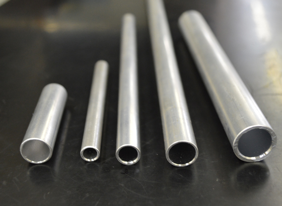 アルミ 丸パイプ 丸管(6φ～200φ) (生地材)(A6063) 切り売り 小口販売  