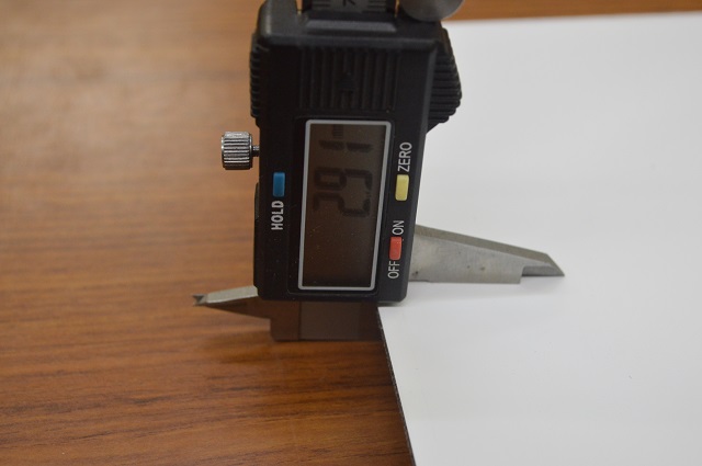 アルミ・樹脂複合パネル（アルリーダー）3㎜厚各色 切り売り 小口販売