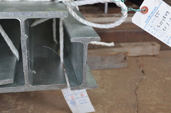 溶融亜鉛メッキ H形鋼 2本